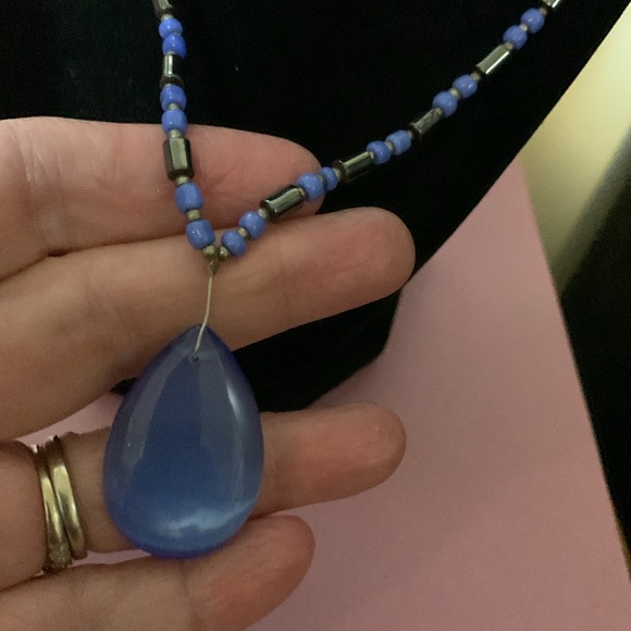 Beautiful blue and black necklace 18 1/2” - Picture 5 of 6